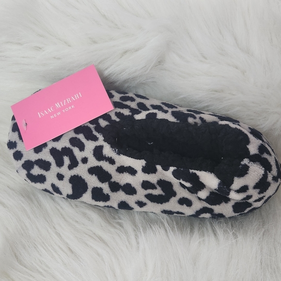 Isaac Mizrahi Leopard Print House Slippers (Medium) - Picture 4 of 11